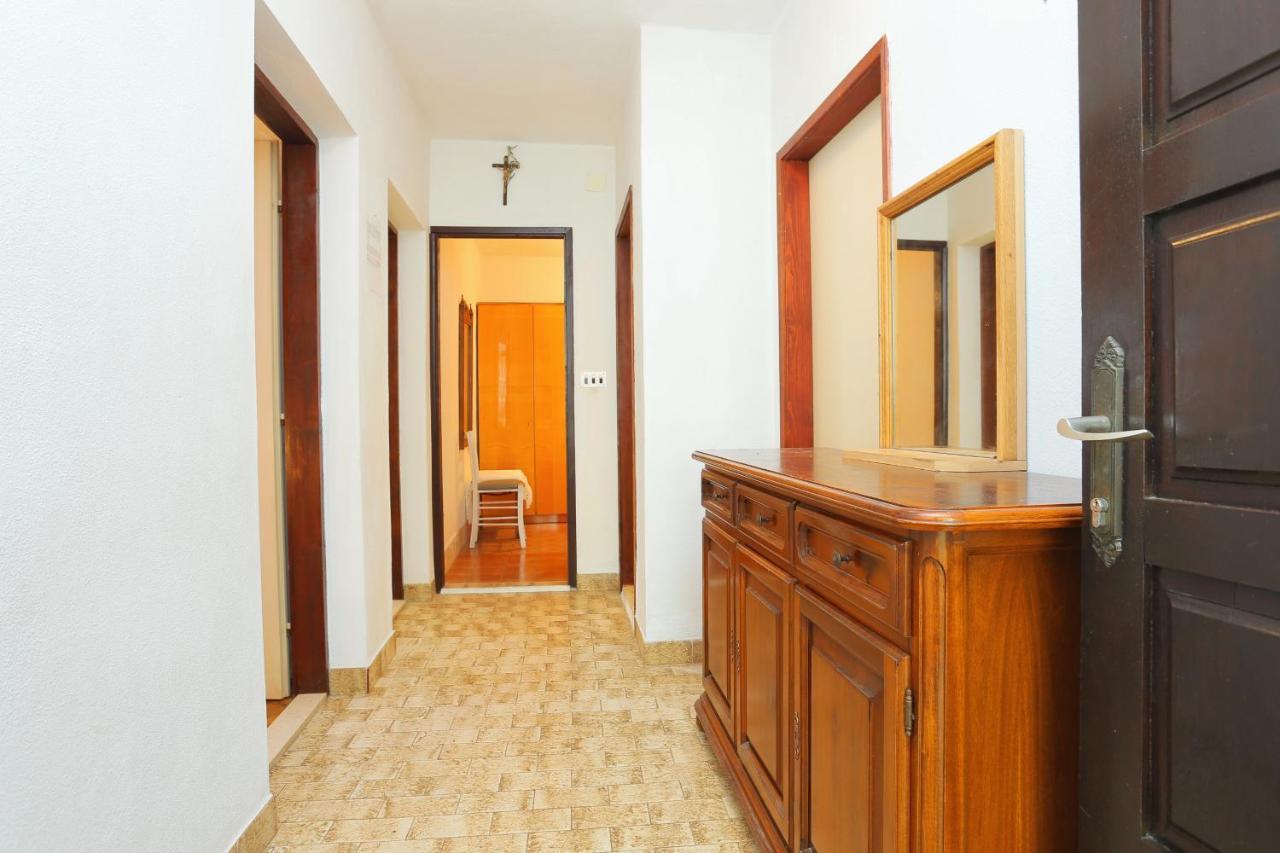 טרוגיר Apartments By The Sea Okrug Gornji, Ciovo - 1069 מראה חיצוני תמונה